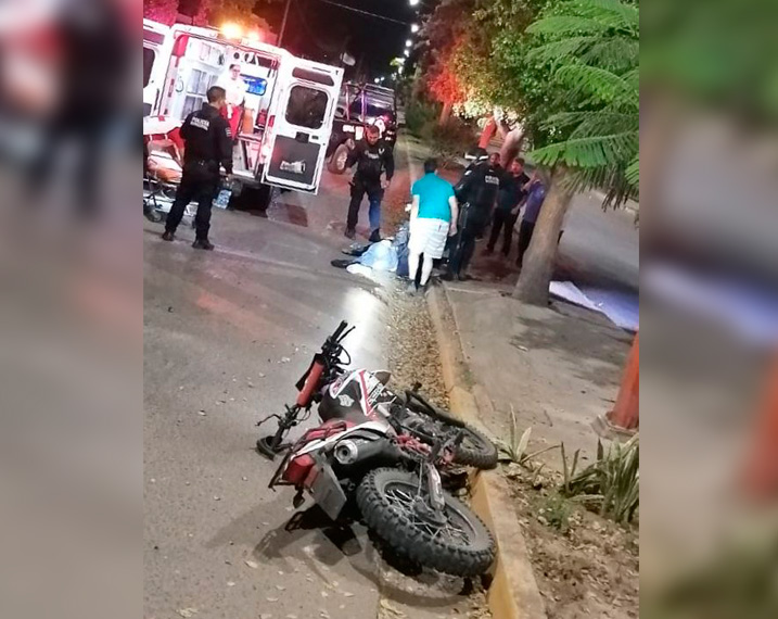Muere vecino de Angostura tras impactarse con su motocicleta contra un árbol