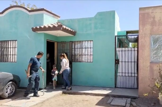 Padres dejan sola y encerrada a su hija de 4 años en una casa en Guamúchil; el DIF la rescató y la dejó en resguardo