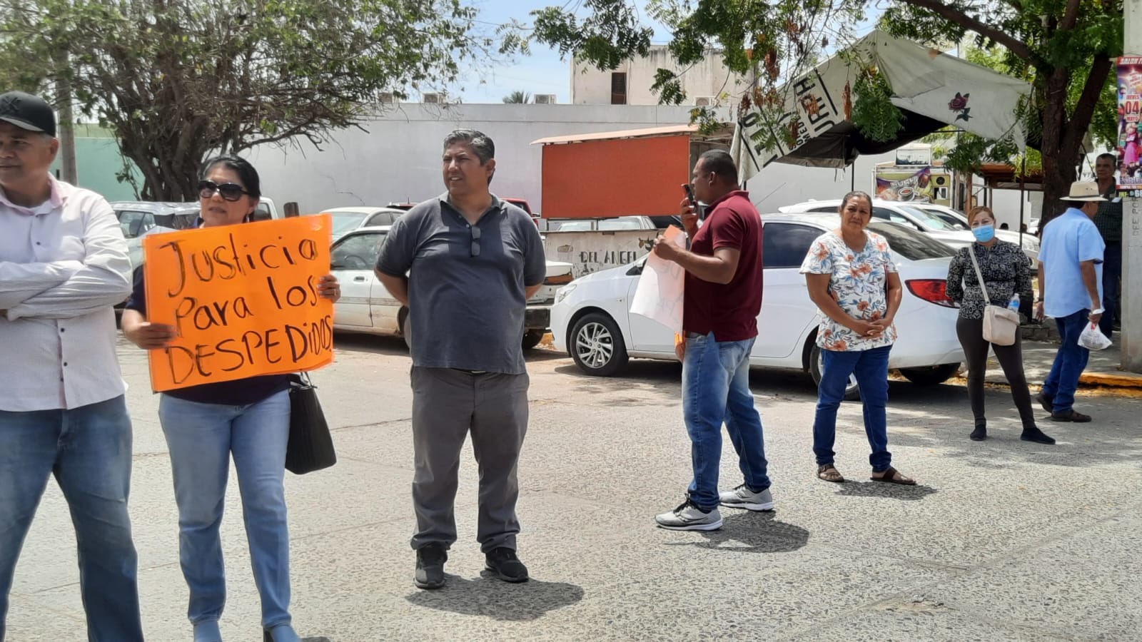 La reinstalación de los cesados del Stashag es lo que desencadenó bloqueos, no tema de policías, asegura secretario