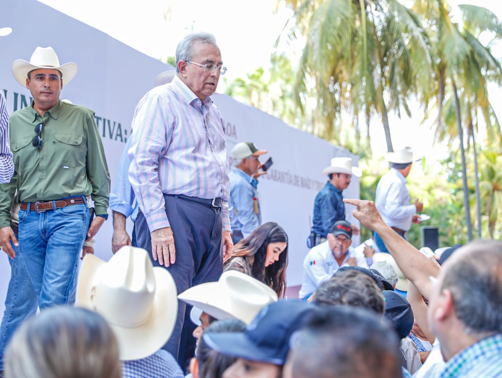 ‘Tenemos el agua hasta el cuello pero no nos ha pasado la nariz’: líderes agrícolas tras anuncios de Rocha sobre cosechas