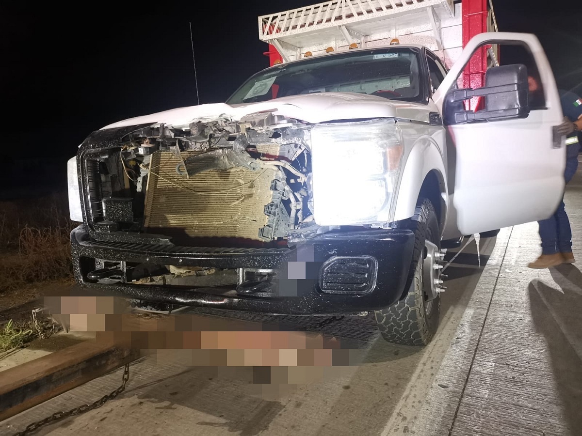Localizan abandonada camioneta que atropelló a mujer sobre la carretera Mochis-Topolobampo