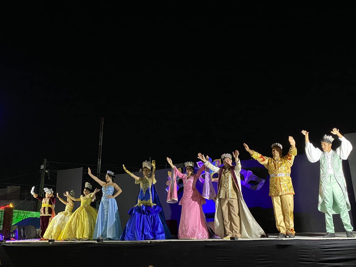 En el cierre de Semana Santa Villa Unión está de fiesta, coronan al cortejo real de su Carnaval 2023