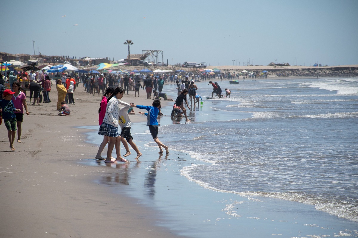 Registran playas de Eldorado alrededor de 15 mil visitantes
