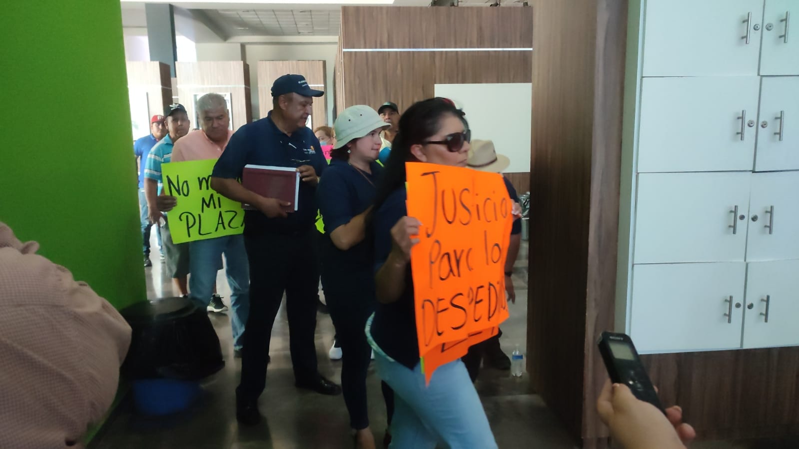 ‘Mi familia y de mis compañeras tienen hambre’; bajo protesta, líder del Stashag aceptaría su reinstalación