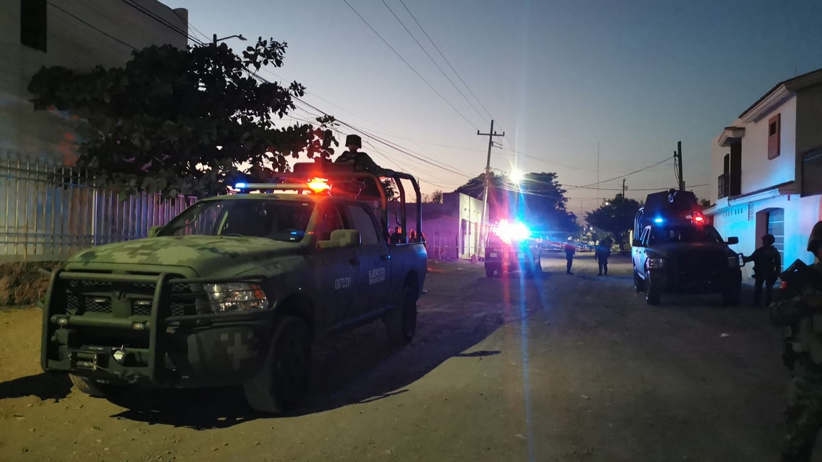 Balaceras despiertan a mazatlecos este sábado; escuchan armas largas y explosiones