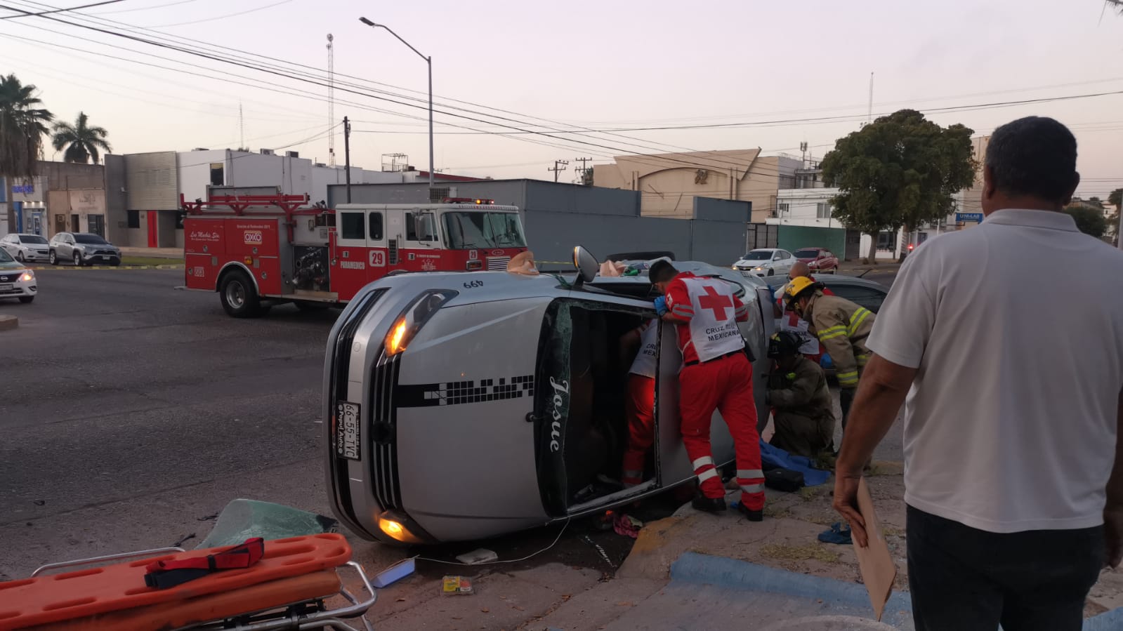 ¡Indignación! Queda libre el joven que chocó contra taxi donde una mujer murió, en Los Mochis