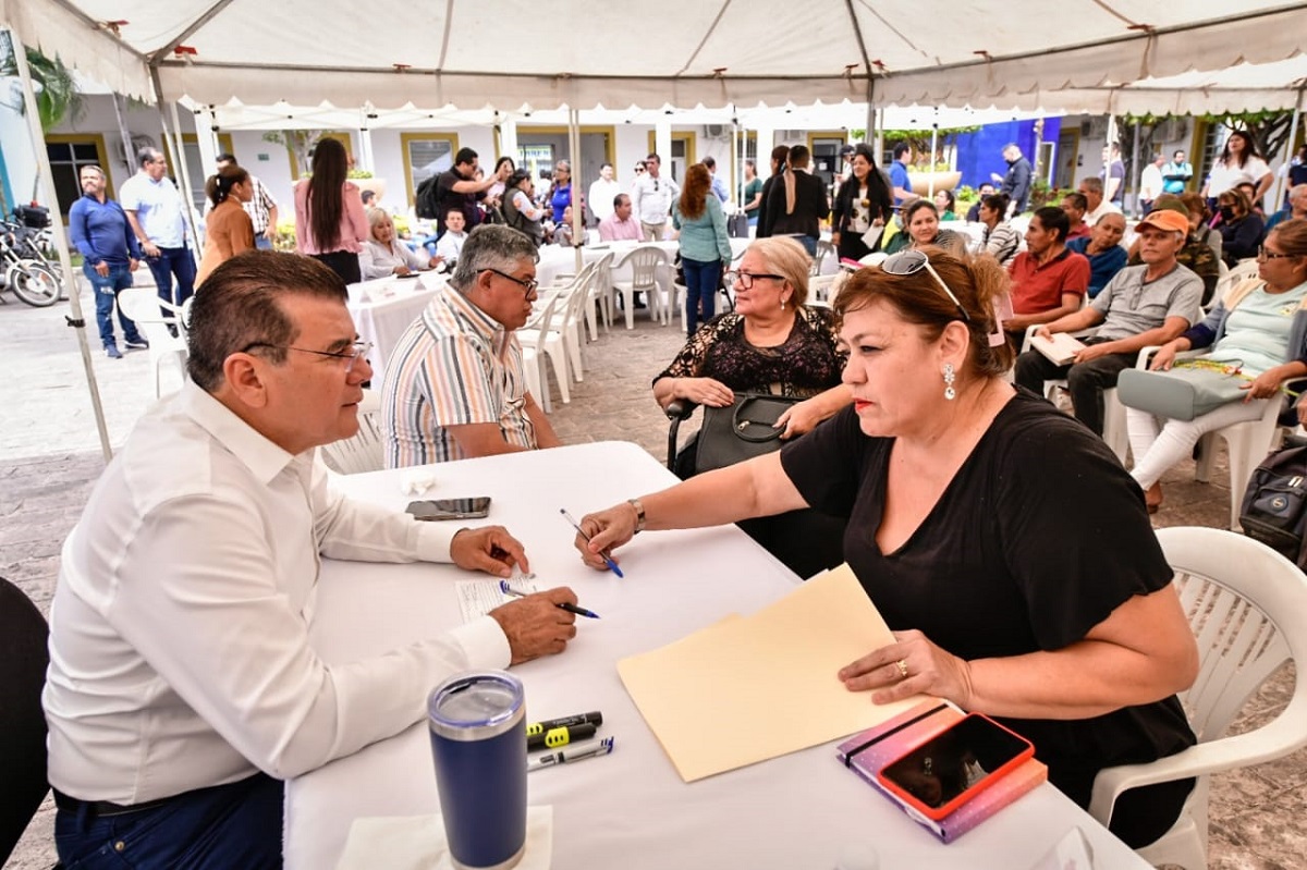 Atiende ‘Escuchando A La Gente’ a 83 ciudadanos en su cuarta audiencia pública en Mazatlán