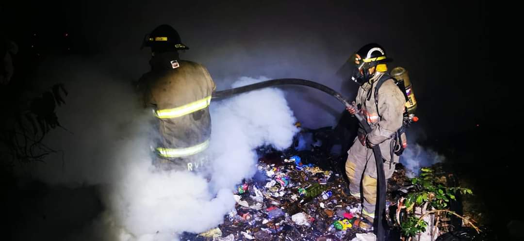 Vecino quiso quemar basura y afecta a terceros en Santa Fe, Mazatlán