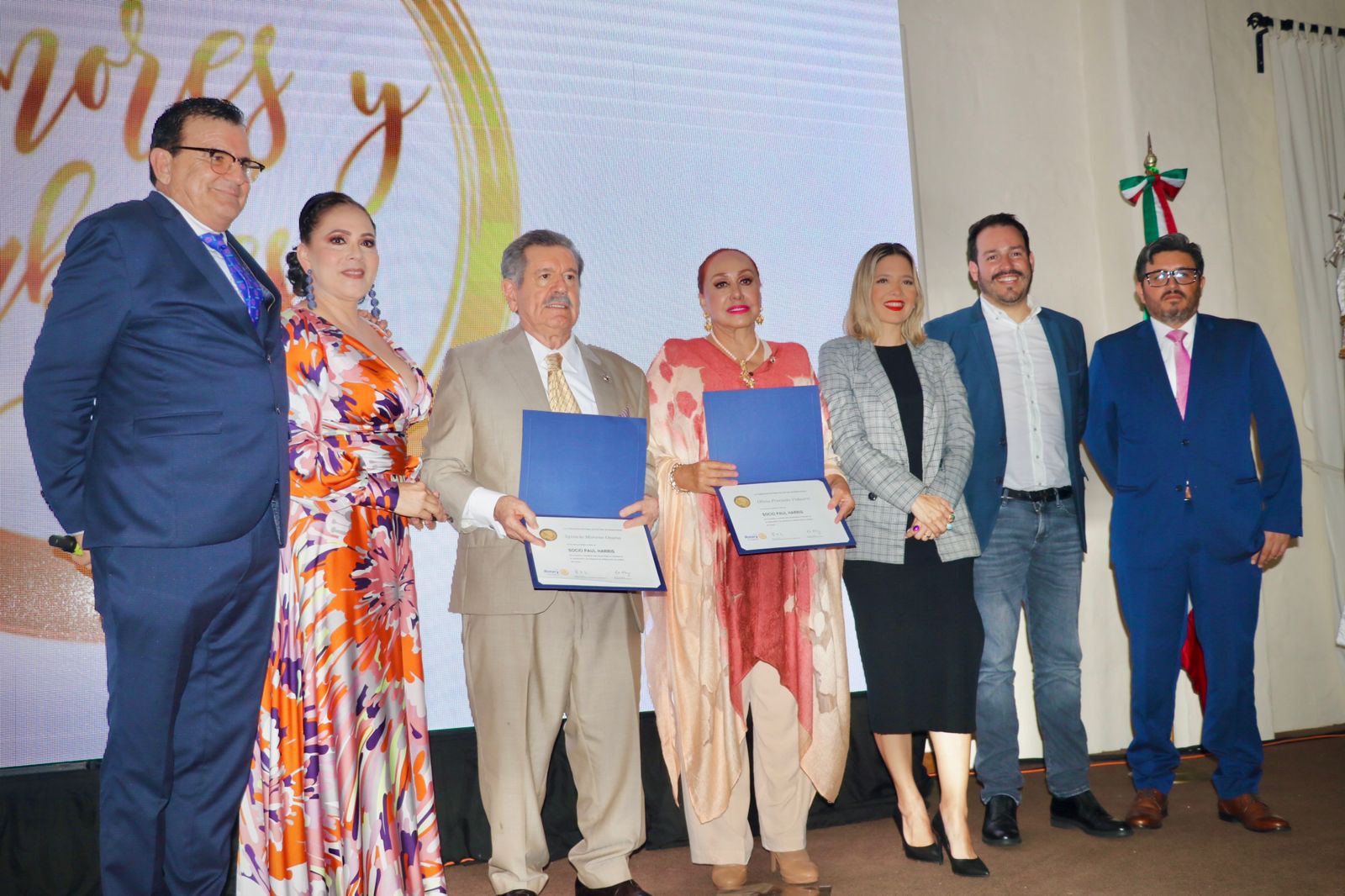 Entregan reconocimiento Ciudadano Ejemplar Imagina Rotary 2023 a Olivia Vidaurri e Ignacio Osuna, de Grupo Panamá