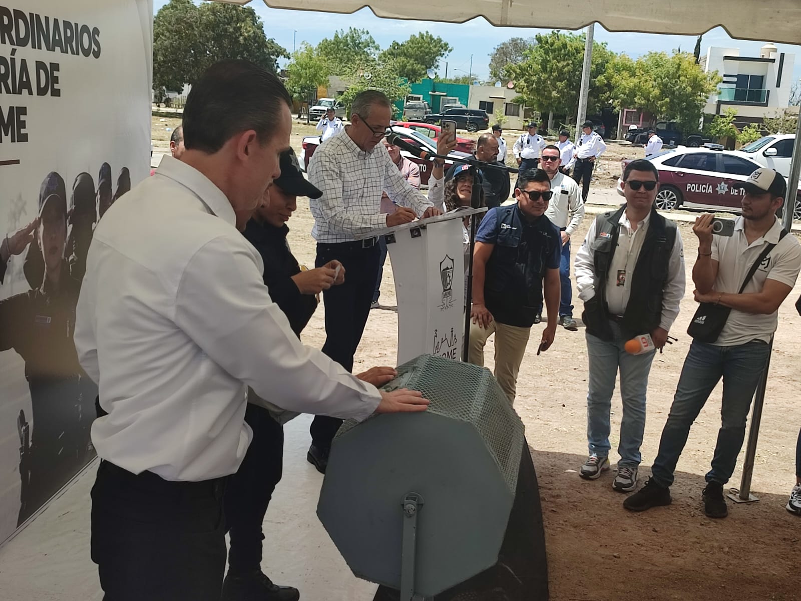 Designan terrenos a los 19 policías de Ahome; le piden cuidar este patrimonio para sus familias