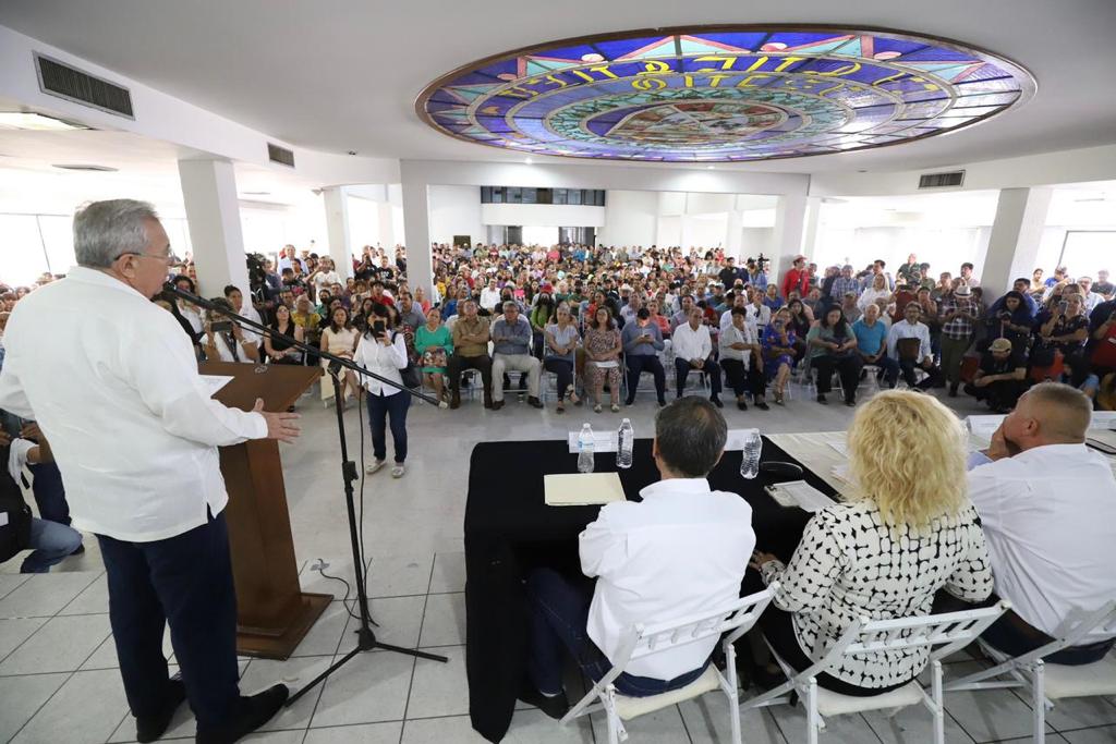 Acude gobernador Rocha a XV informe de labores de la Comisión de Defensa de Derechos Humanos