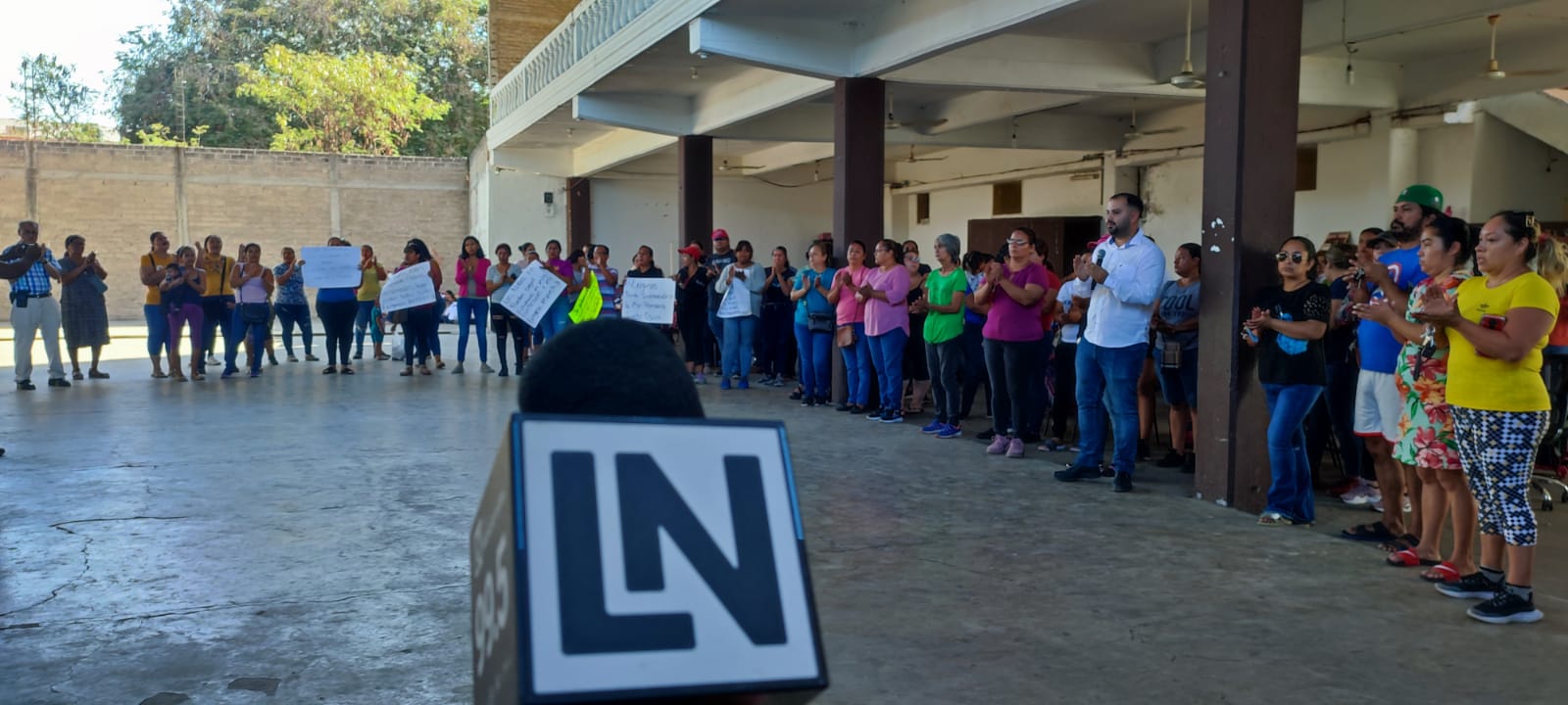 Ahora los padres llaman a Rocha Moya ordene agilizar primaria Sixto Osuna en Villa Unión