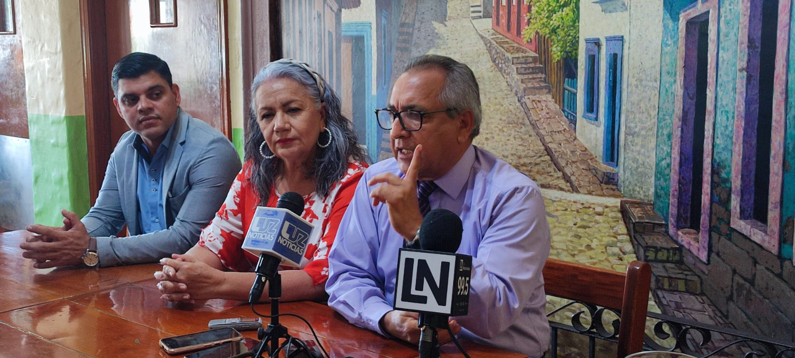 ‘Si viene Ebrard, lo vamos a recibir como compañero’; simpatizantes de Adán Augusto mantienen respaldo a su ‘corcholata’