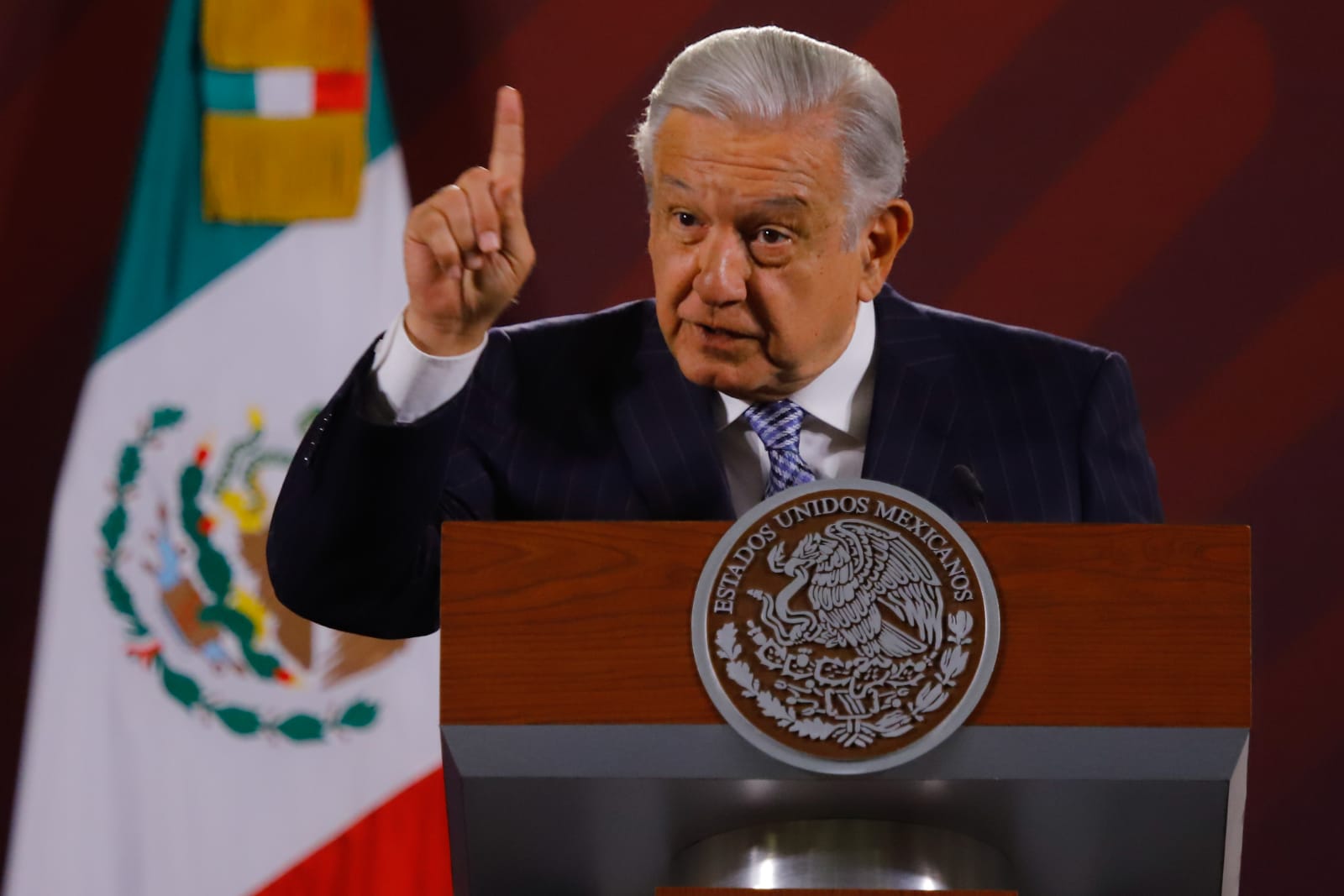 AMLO recuerda que desviar recursos públicos para favorecer a ‘corcholatas’, puede resultar en cárcel