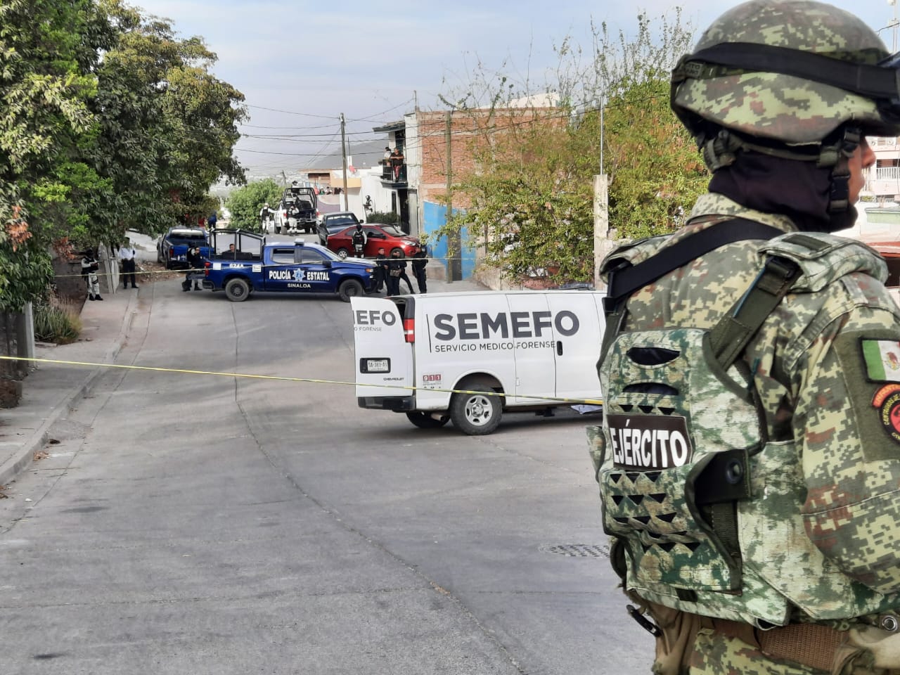 Son mamá e hijo, los ejecutados del Mercedes Benz en la colonia Rafael Buelna de Culiacán
