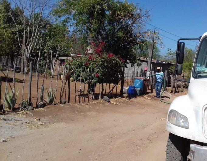 Padecen por la sequía en el municipio de Sinaloa; siete comunidades no tienen agua