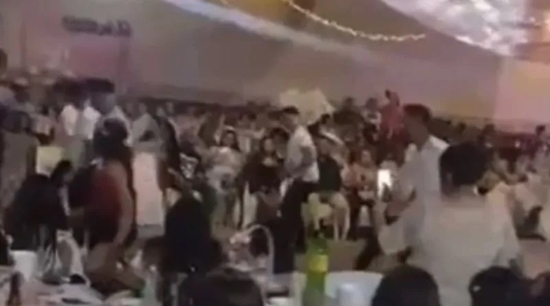 Video: Ataque armado desata el pánico en fiesta de XV años, en Guanajuato y deja un fallecido