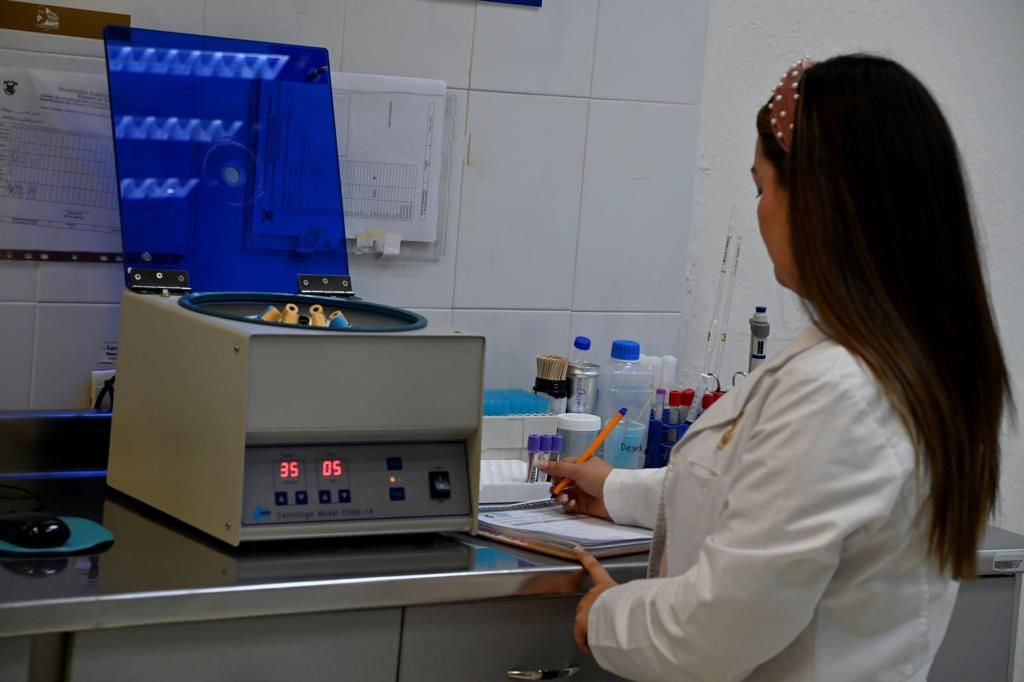 CIDOCS de la UAS brinda servicio de laboratorio de análisis de calidad y a costos accesibles