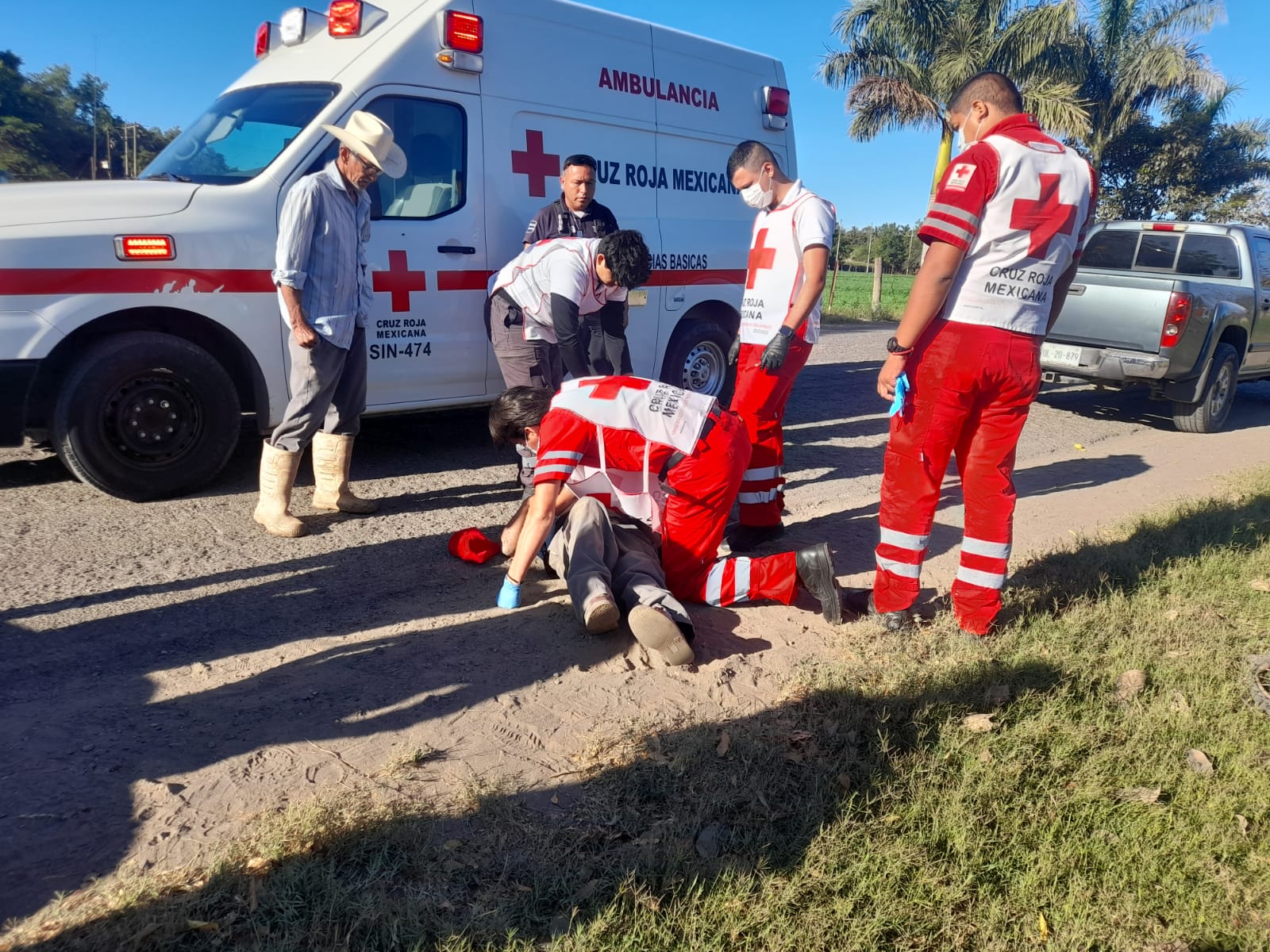 Ciclista queda gravemente herido al ser atropellado por vehículo fantasma en Guasave