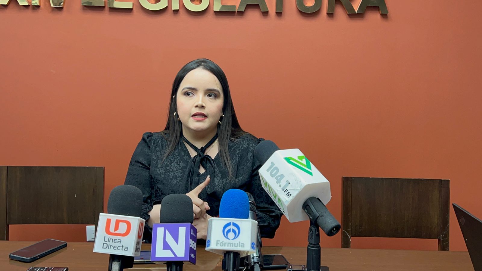 Sí hay un ánimo de desconfianza; salida de “Chuquiqui” no es un tema menor: Cinthia Valenzuela