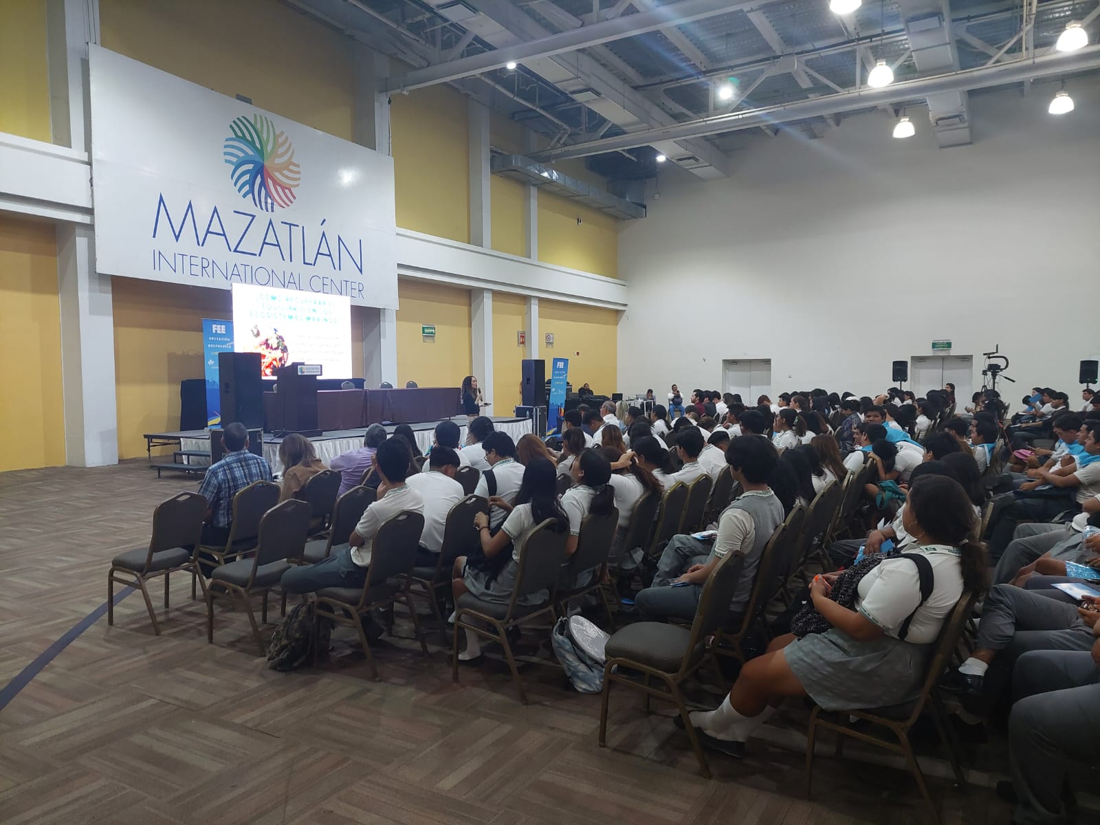 En Mazatlán, Cobaes cierra el ciclo de conferencias del ‘Workshop de Clausura 2023’ con lleno total