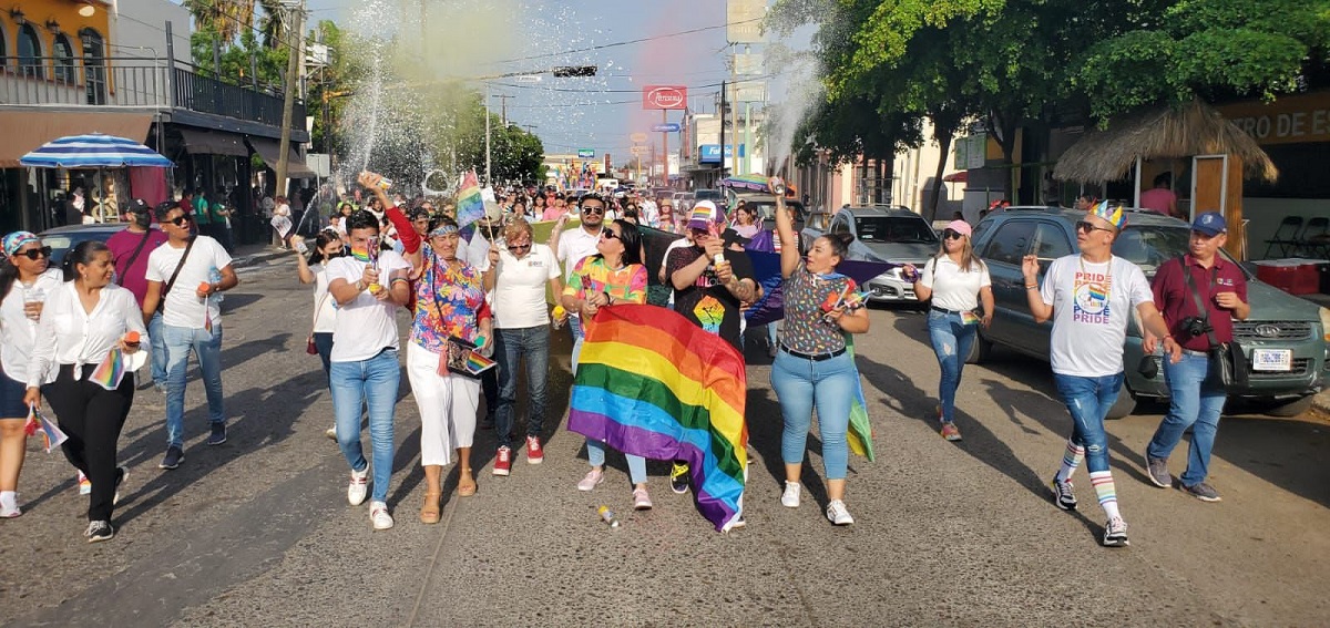“Sí ha habido un cambio en Mazatlán”: Comunidad LGBT celebra el Día Mundial contra la homofobia