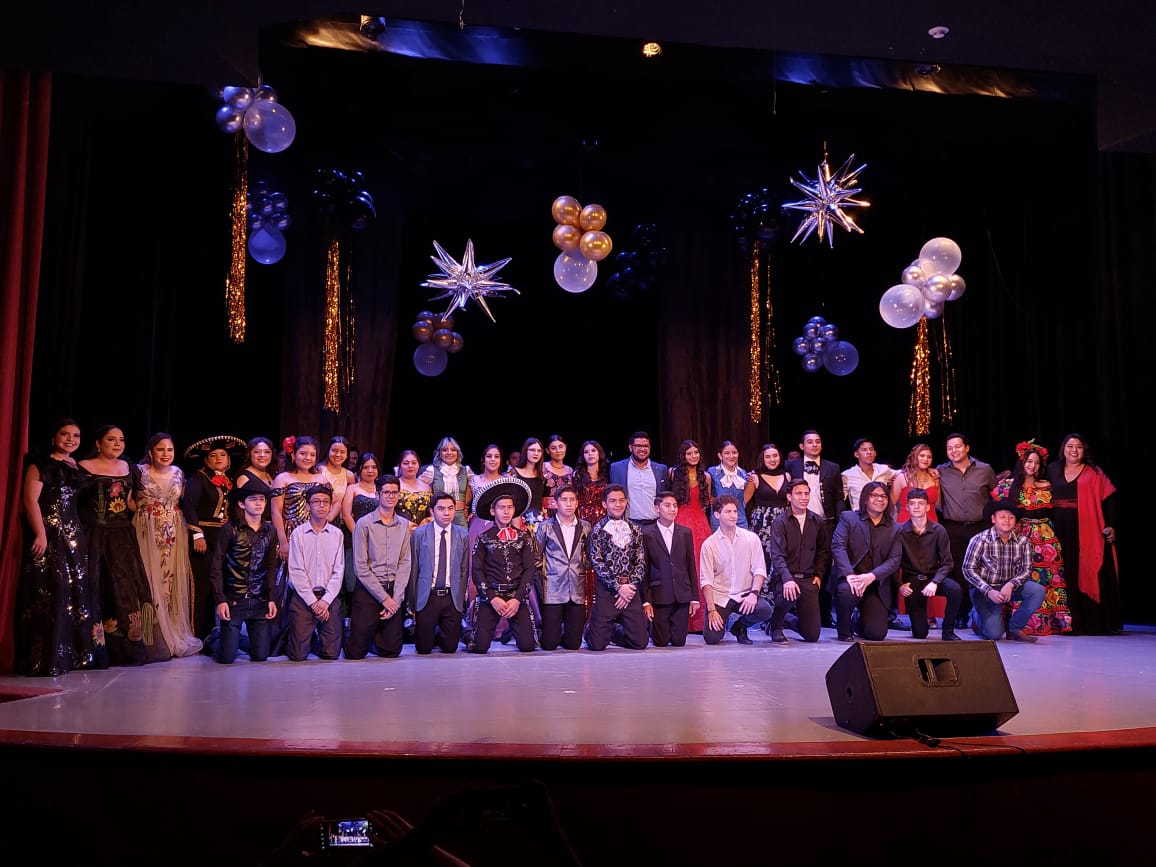 ¡De superlujo! Conciertos de aniversario 21 de Academia Pilar del Rocío brillaron y lucieron su talento