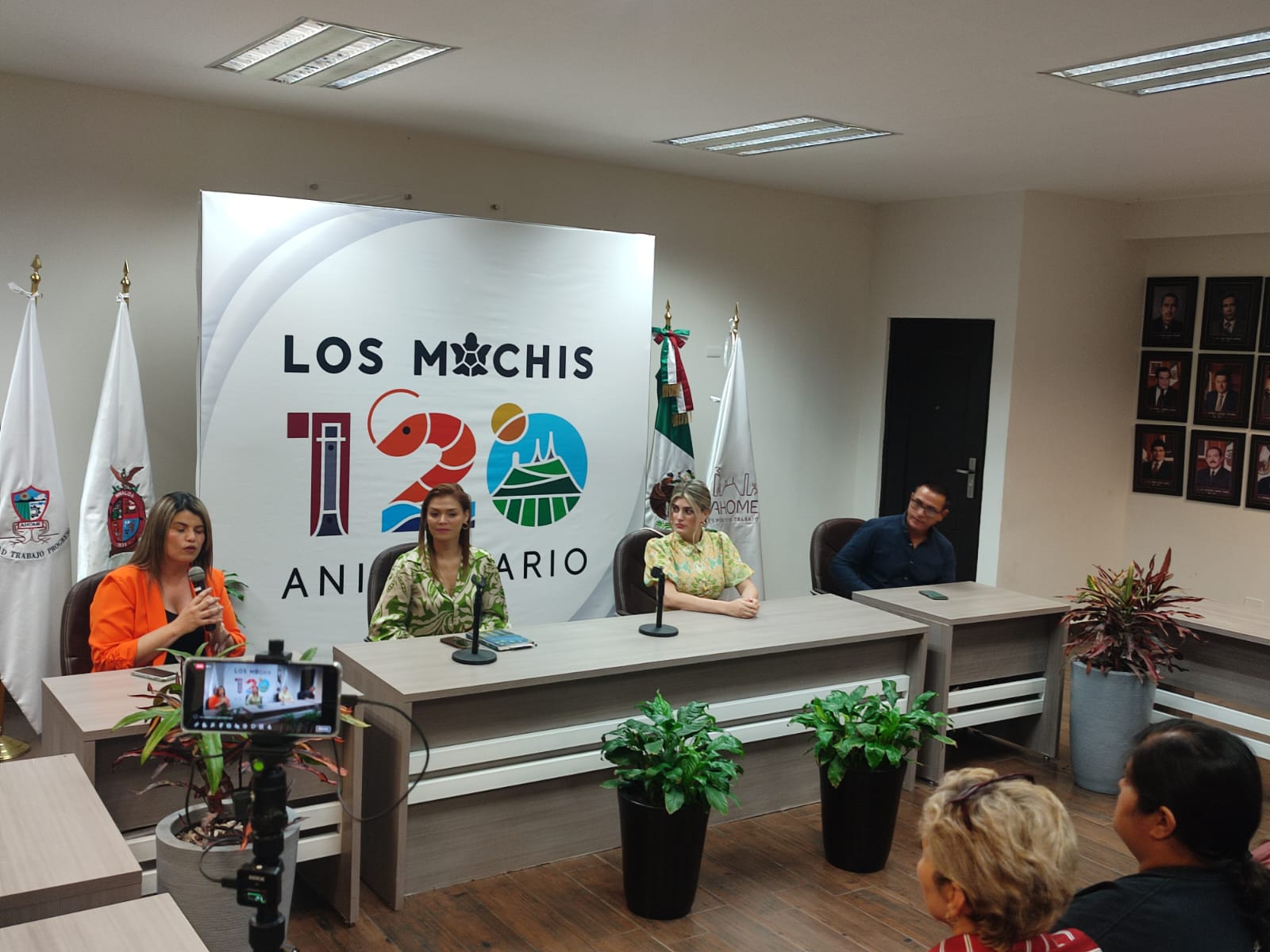 Concluye diplomado de inglés a prestadores de servicios turísticos de Topolobampo
