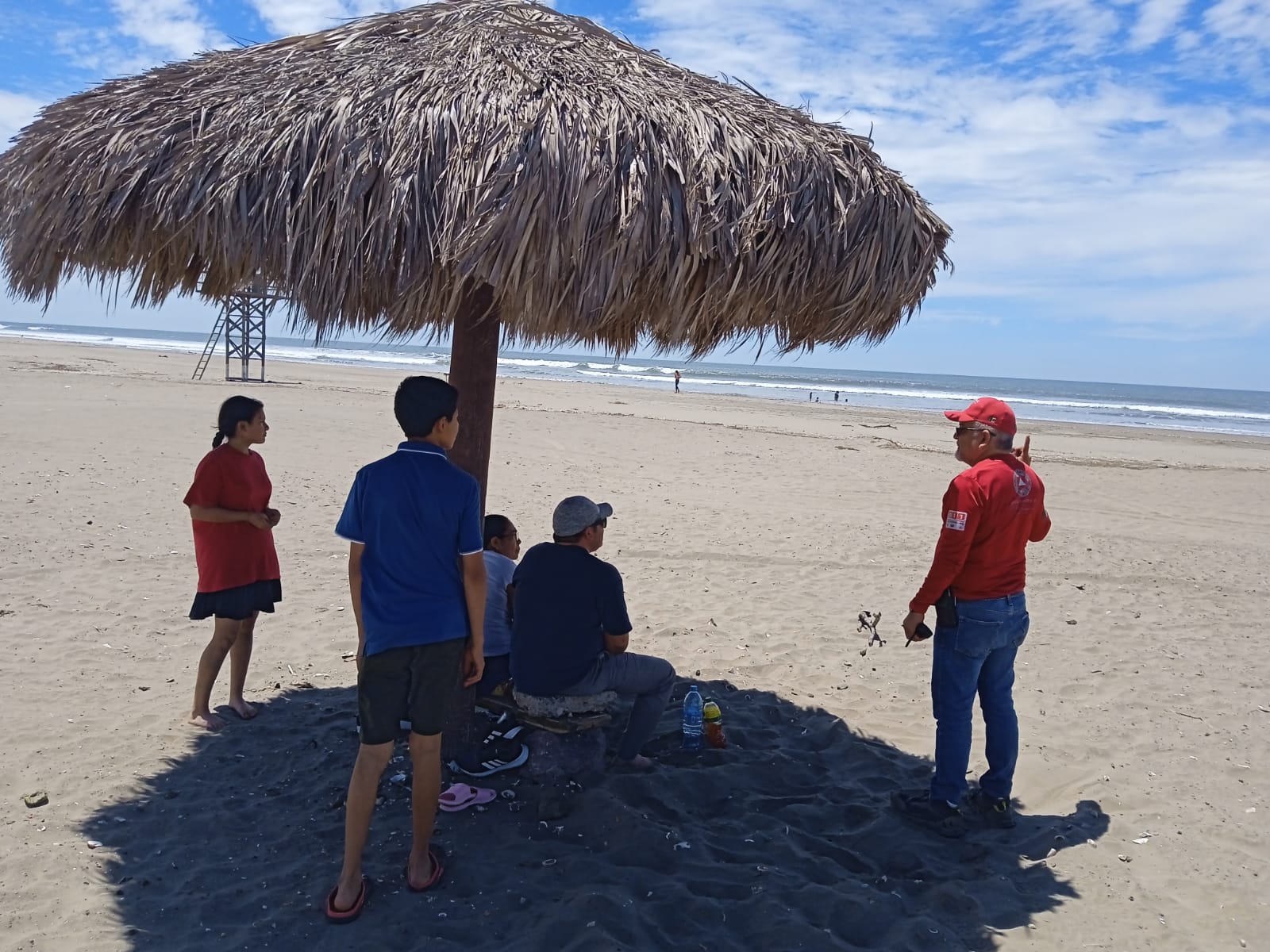Protección Civil de Guasave mantiene vigilancia en playas por vacaciones