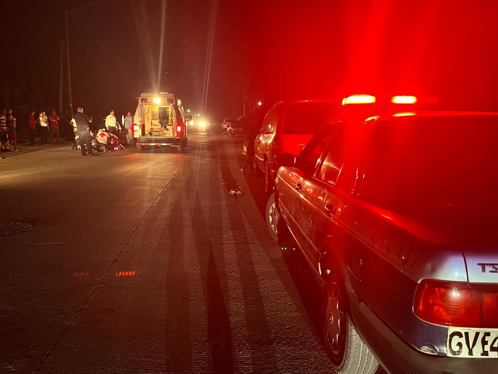 Don Anselmo fue atropellado por un motociclista en Juan José Ríos y mandado al hospital