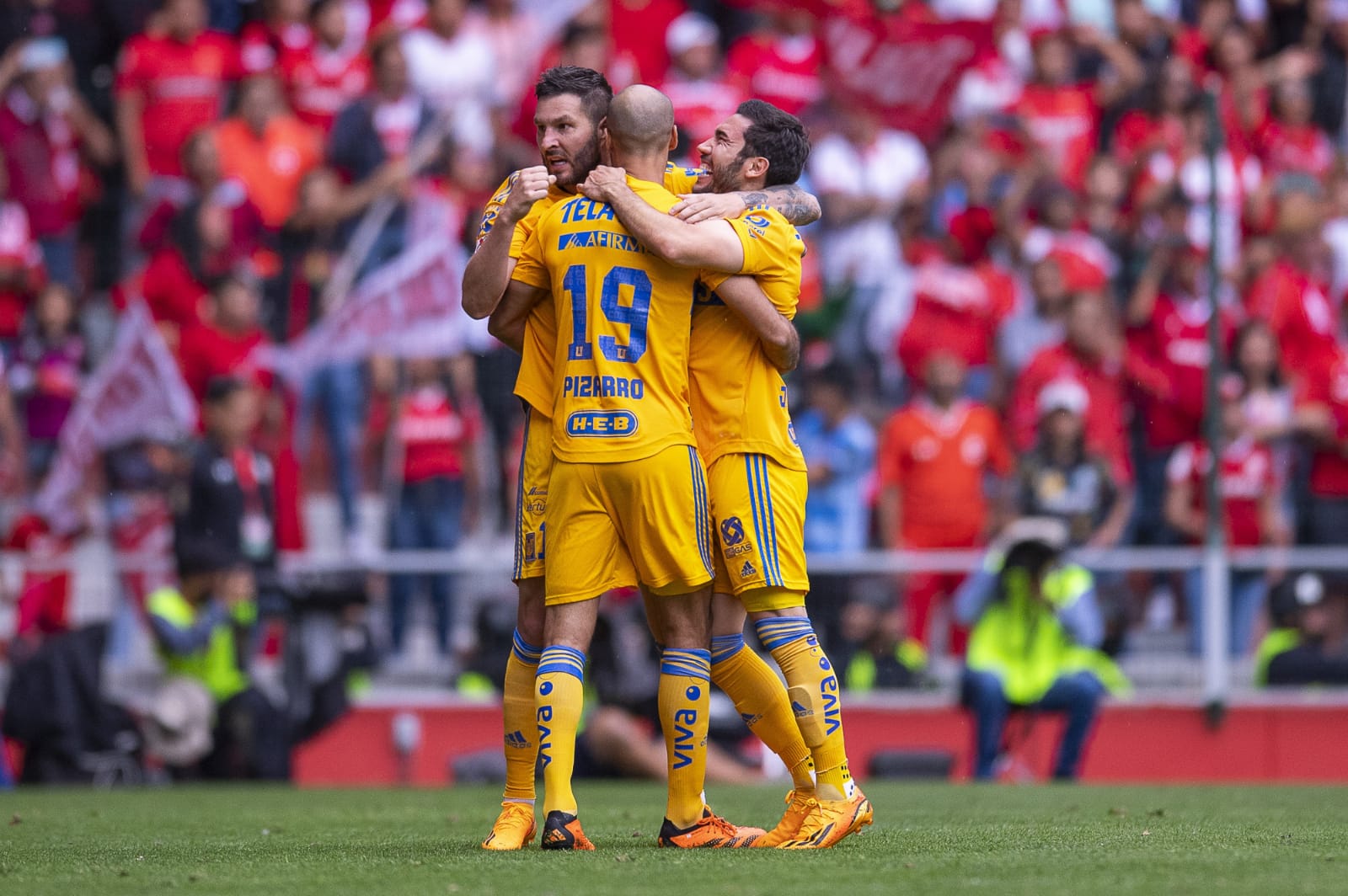 El Toluca lo intenta, pero los Tigres clasifican a la semifinal de la Liga MX