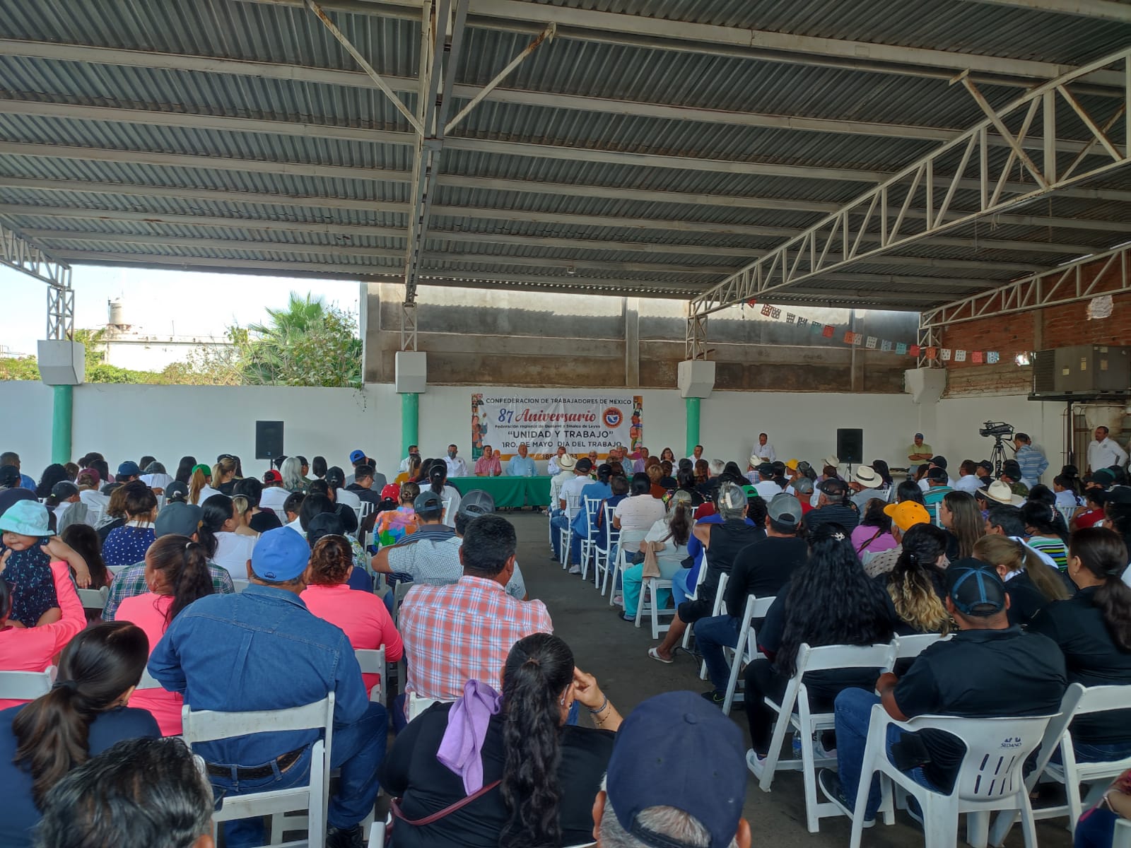 En Guasave no hubo desfile por el Día del Trabajo; se congregan para exigir respeto y regulación de la canasta básica