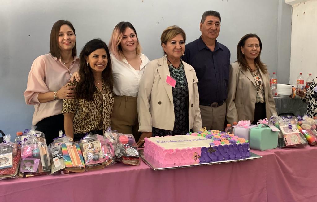 Festeja Semujeres a madres en condición de internas en Penal de Aguaruto