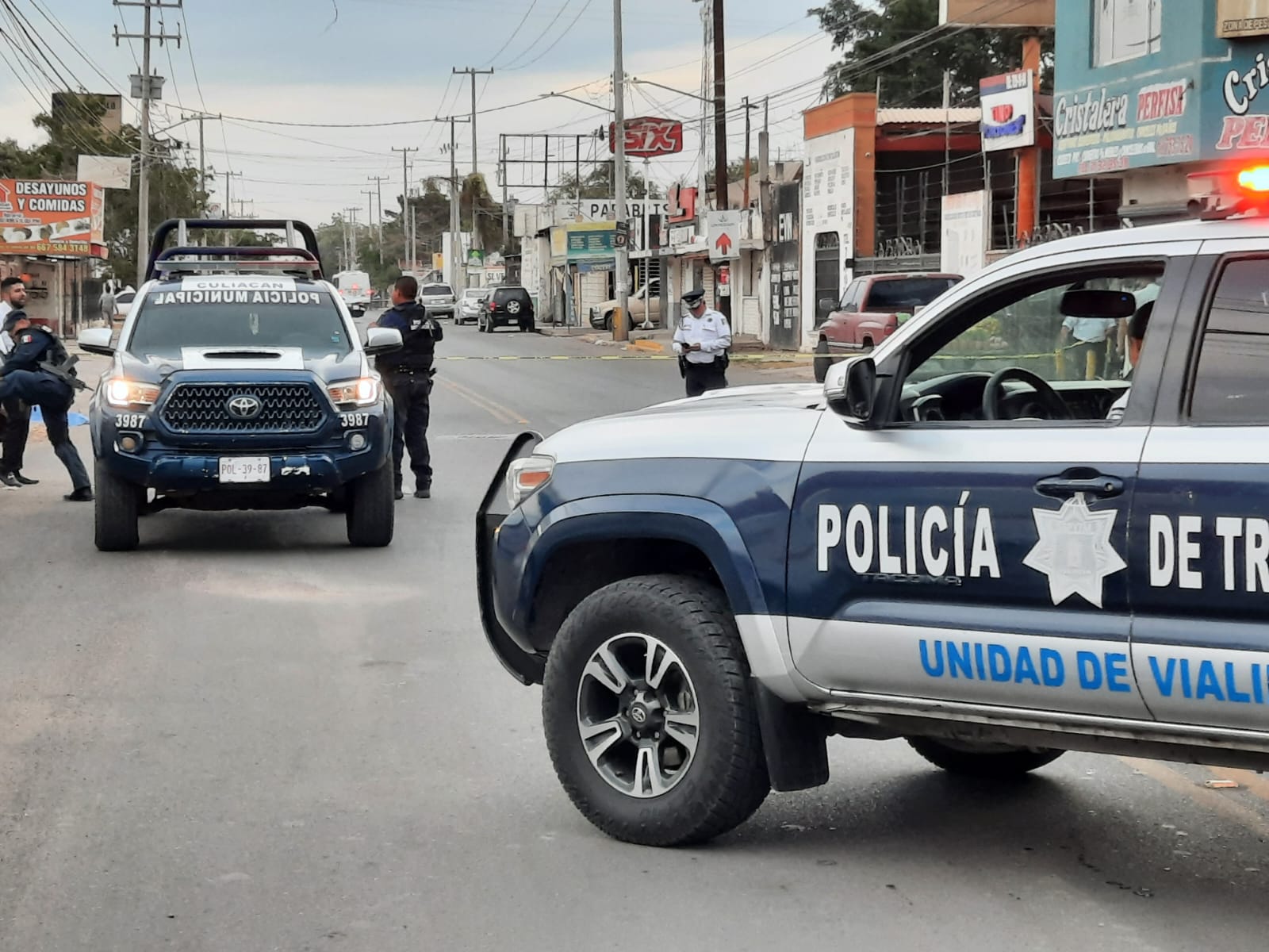 Hombre muere al ser arrollado por un vehículo sobre la Obregón, al norte de Culiacán