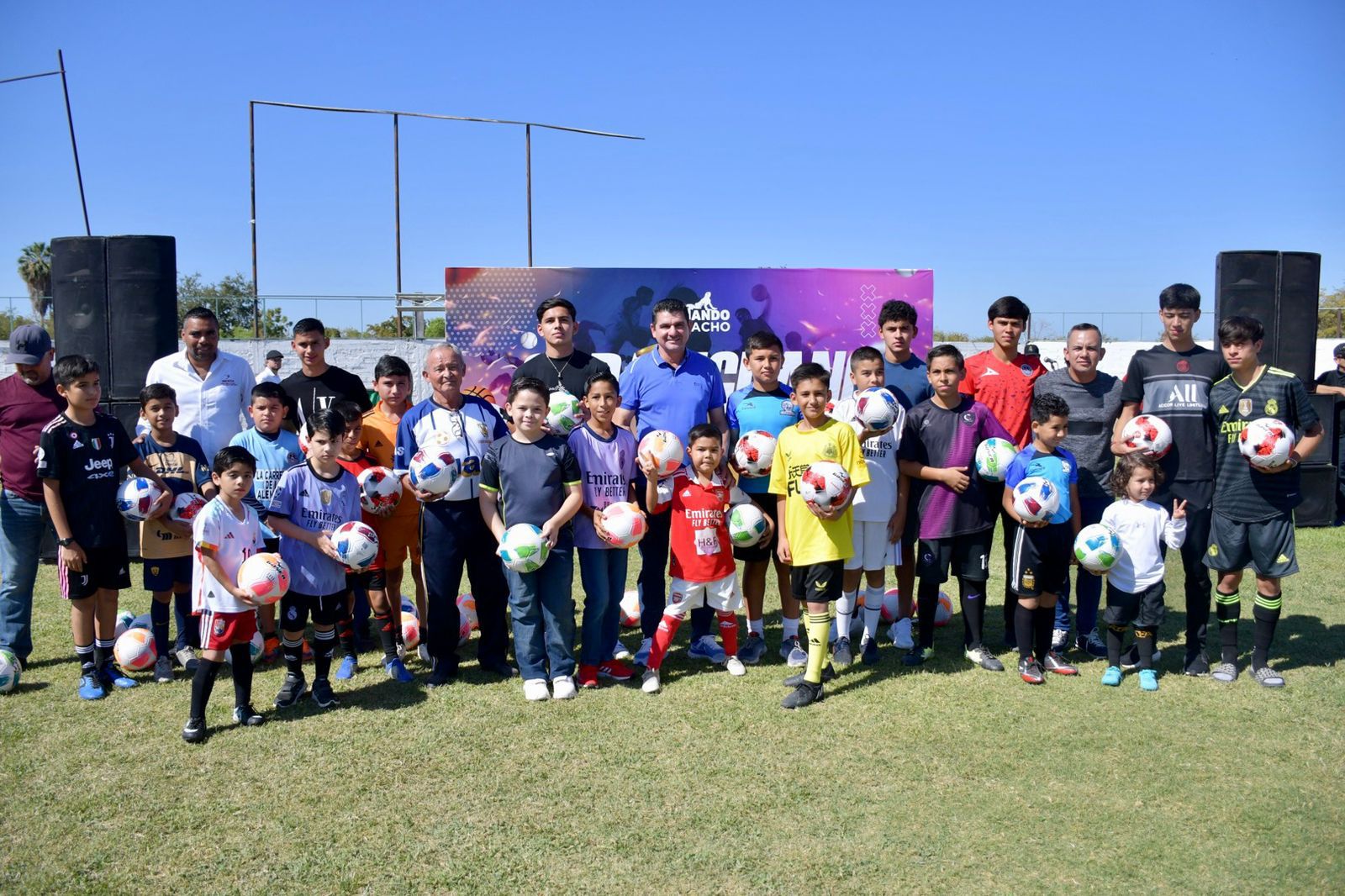 Inaugura Armando Camacho la Copa ‘Iguano’ de Ligas Infantiles de Futbol, en Guamúchil
