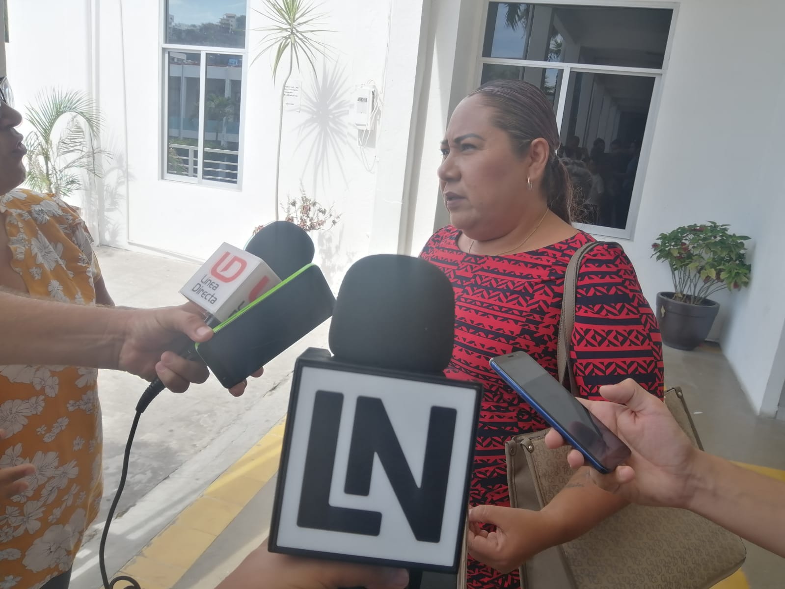 Colectivo de rastreadoras en Mazatlán, y alcalde acuerdan cómo trabajarán con el comité de búsqueda
