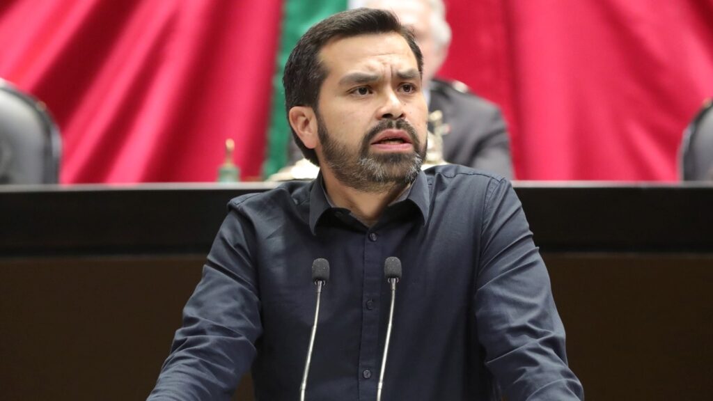 Álvarez Máynez solicita desafuero del gobernador de Sinaloa, senador y alcalde de Culiacán tras acusaciones de EU