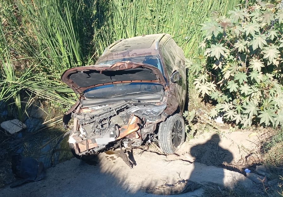 En Guasave, despojan a mochitense de una Journey y 30 mil pesos; después la hallan chocada en un dren