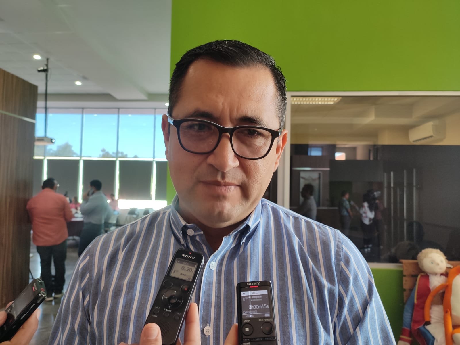 Existe voluntad para reinstalar a cuatro cesados del Stashag; sólo a una hay condiciones para pagarle: Jurídico