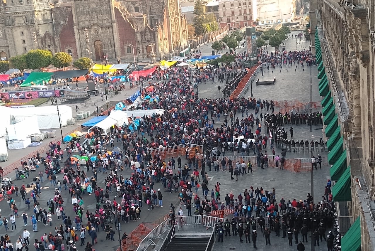 ‘Son versiones distintas’, AMLO asegura que exigencias de maestros inconformes son causadas por desinformación