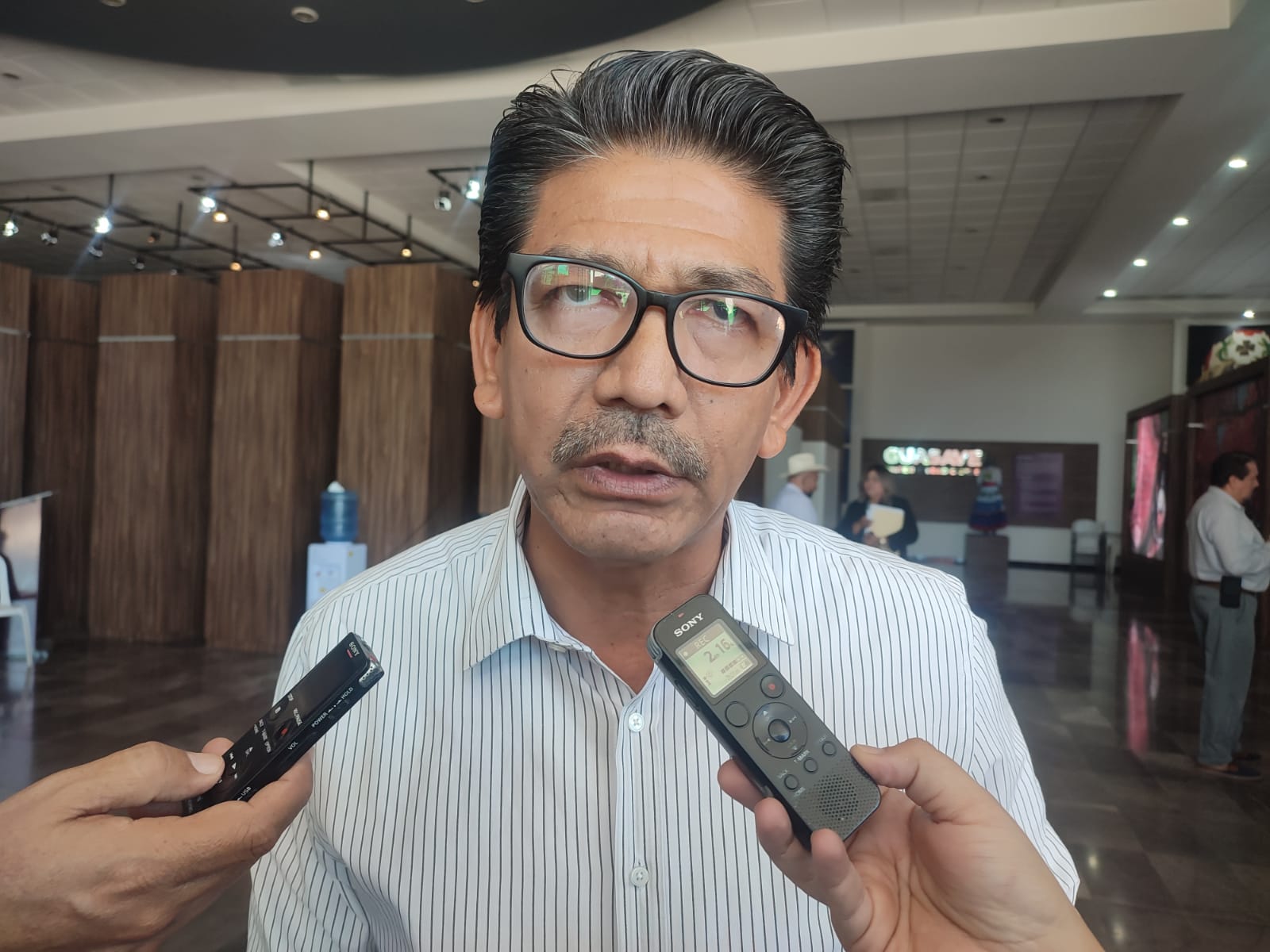 Para que no caigan en observaciones, dirigentes del Stashag sí tendrán que trabajar en sus puestos: Alcalde