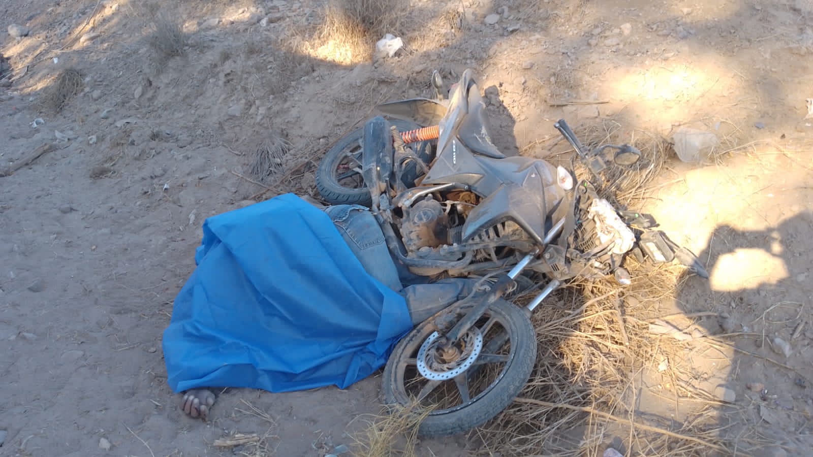 Motociclista pierde la vida luego de sufrir un accidente en Cohuibampo, Ahome