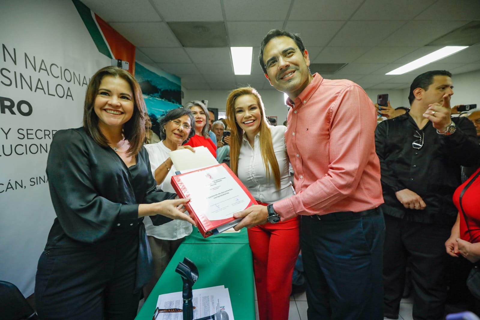 “A mí me parieron en el PRI”: Paola Garate; se registra en fórmula con Bernardino Antelo por la dirigencia en Sinaloa