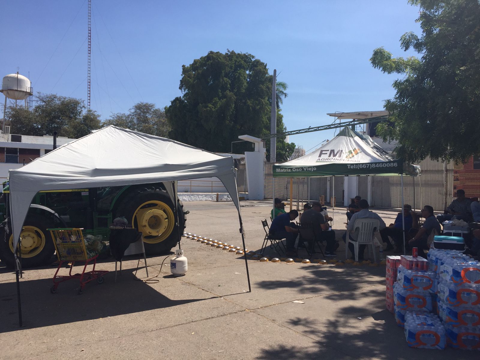 Se pospone reunión de agricultores con Adán Augusto hasta que liberen Pemex