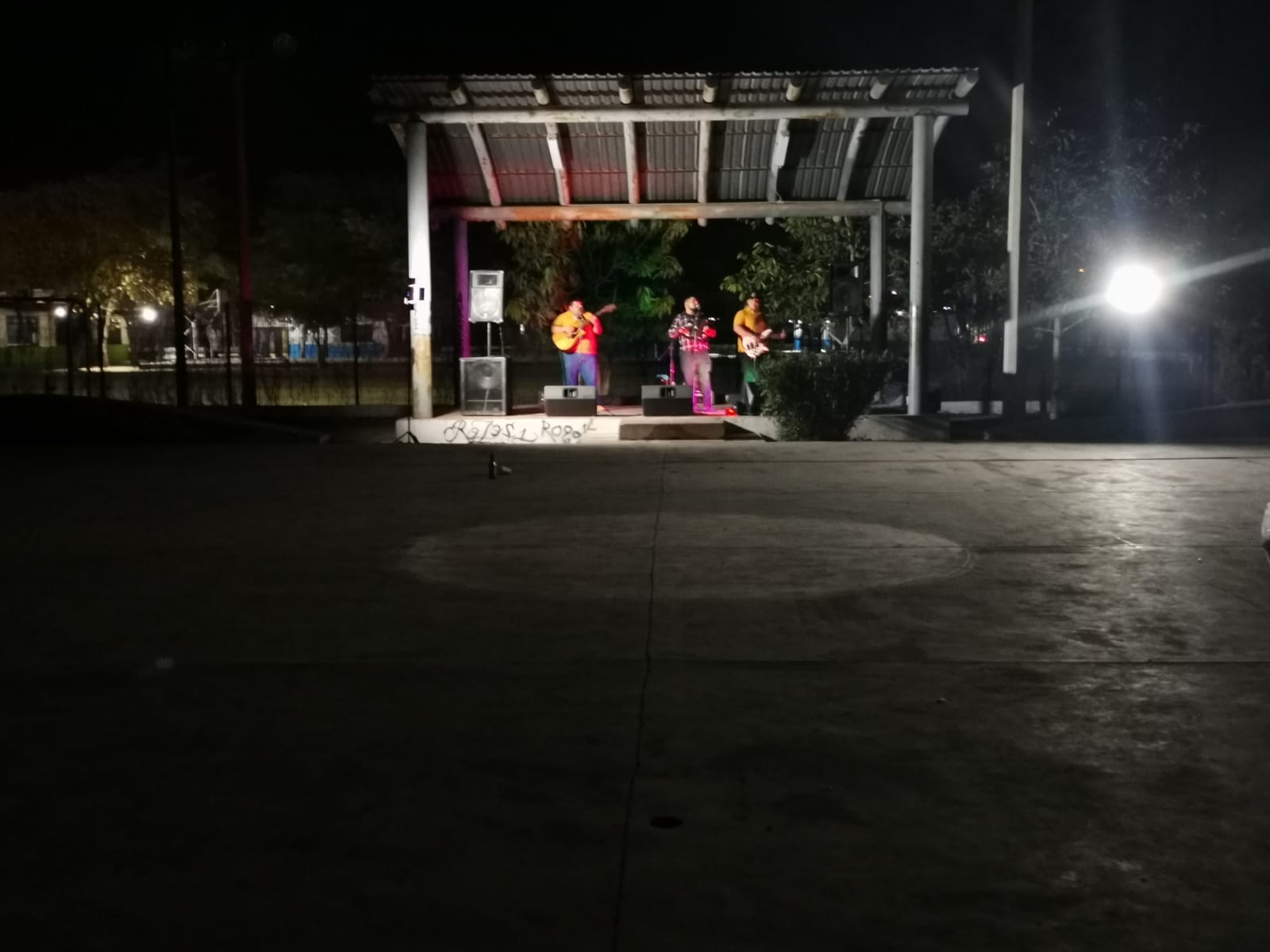 Realizan shower médico para el señor Eduardo y nadie va, en Los Mochis
