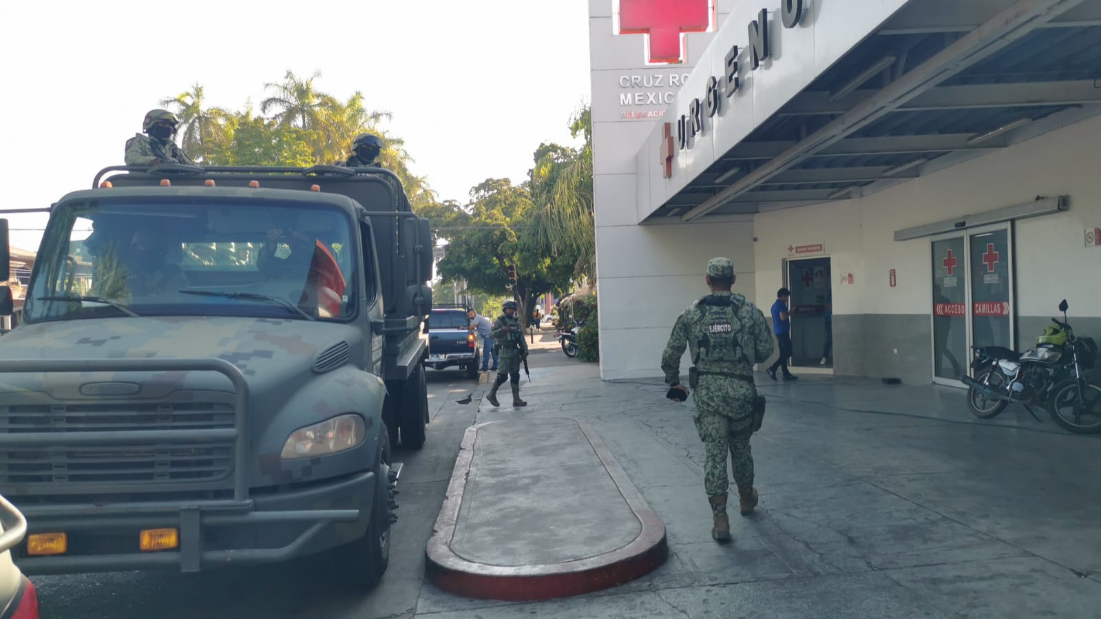Reportan ingreso de persona baleada en la Cruz Roja, tras disparos en La Campiña, Culiacán