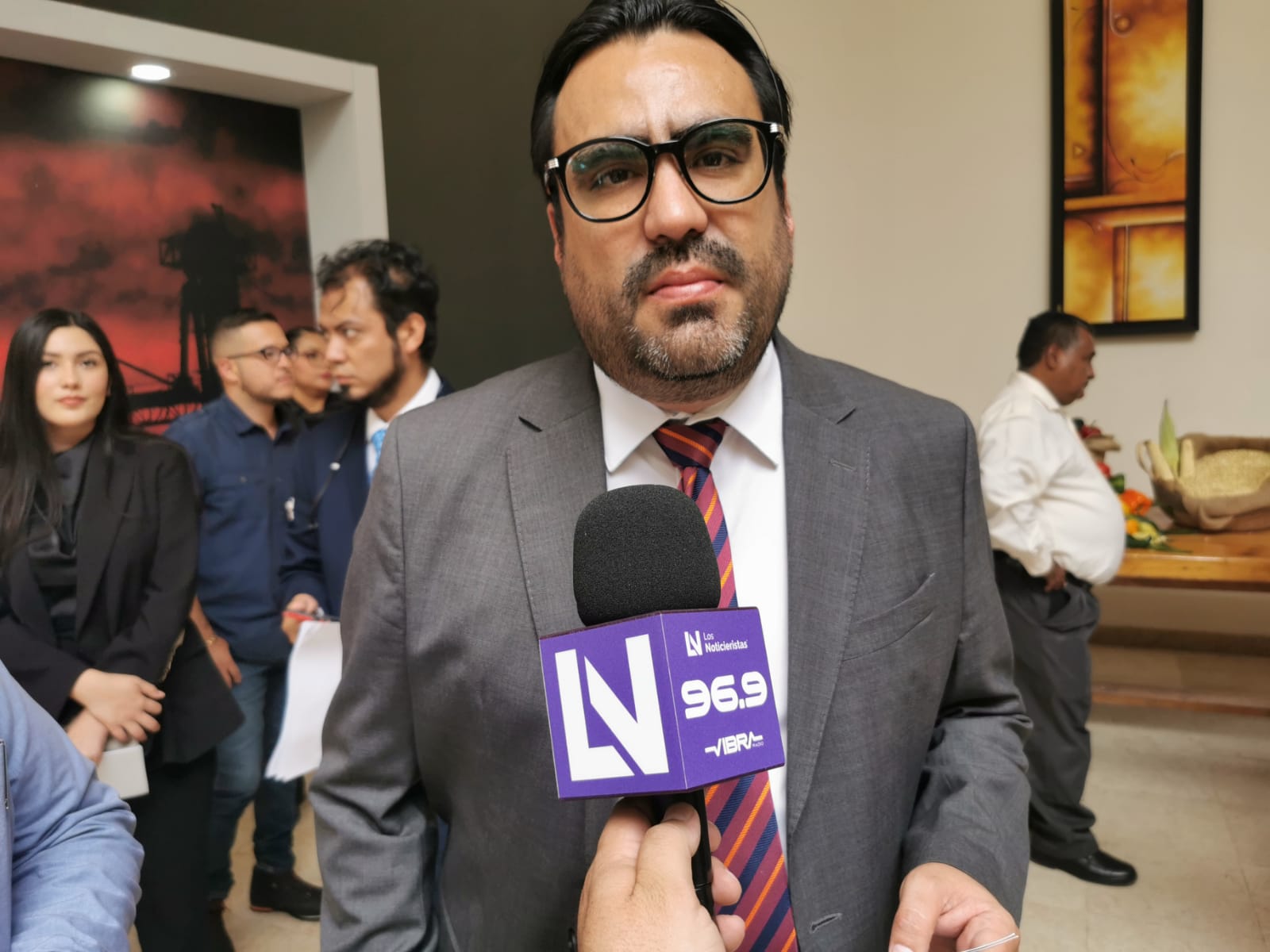 Son 16 calles pavimentadas listas para entregar: Juan de Dios Gámez