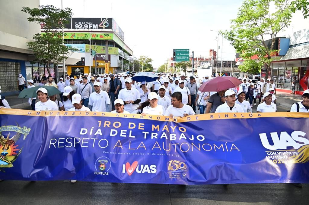 Trabajadores de la UAS se unen a la marcha por la defensa de la universidad de los sinaloenses