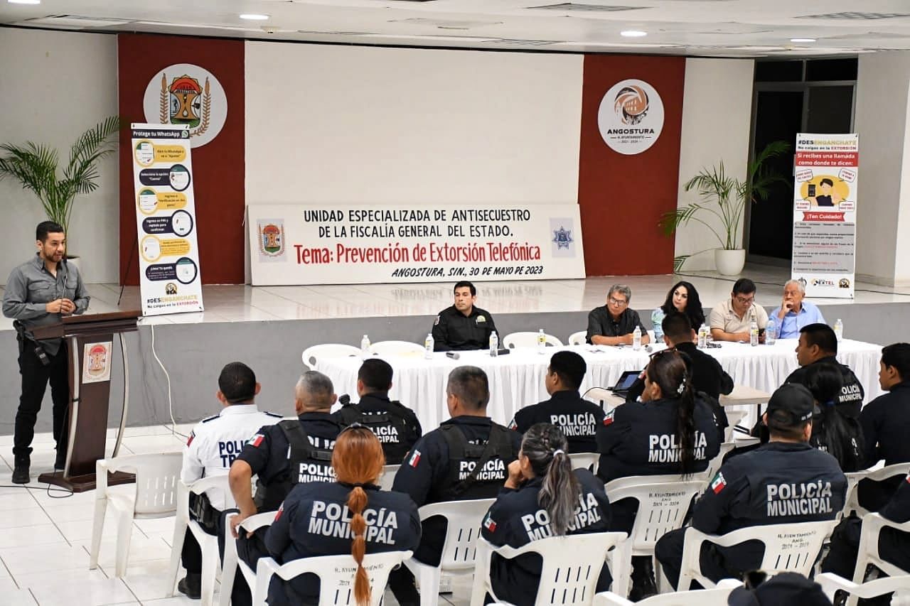 Unidad antisecuestros de la FGE capacita a policías municipales de Angostura sobre el actuar ante las extorsiones