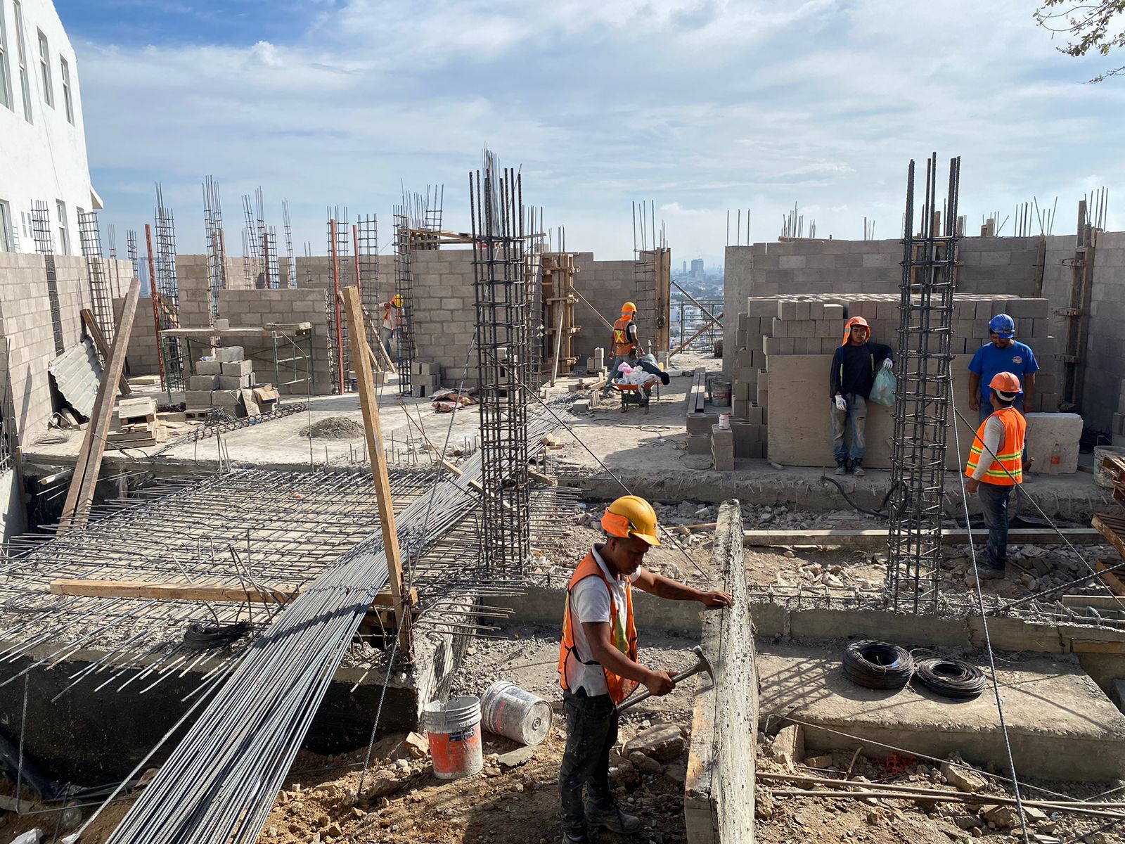 Campañas electorales influyen en recesión inmobiliaria: AISIN llama a constructores no caer